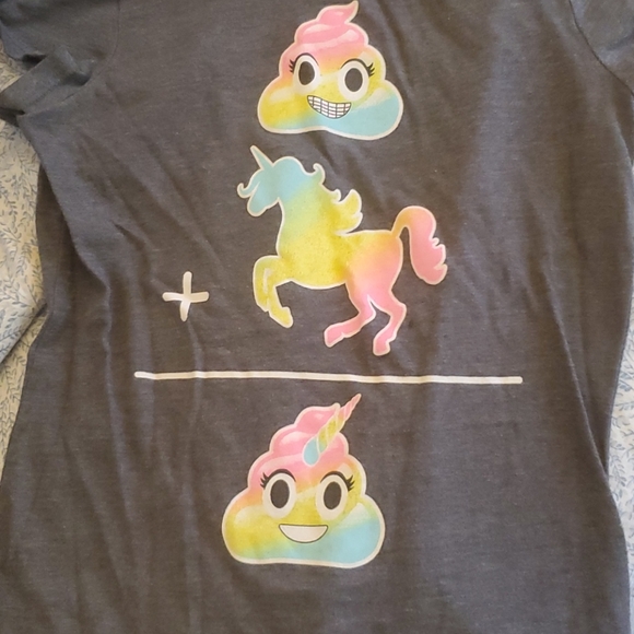 2 tops for girls size 10/12 get both of these top - Picture 4 of 12